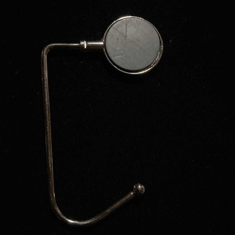 Handbag table hook - Picture 3 of 3
